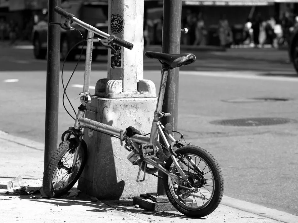 small_bicycle BW.jpg