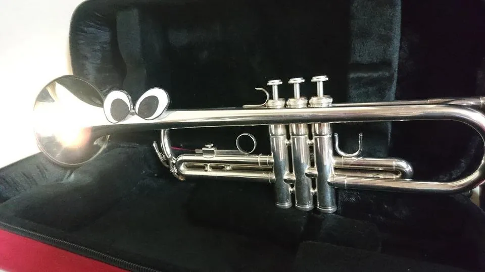 trumpet1.jpg