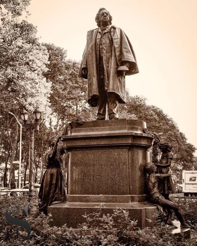 Brooklyn Henry Ward beecher Statue.jpg