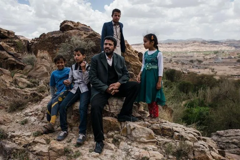 yemen-father-son.adapt.768.1.jpg
