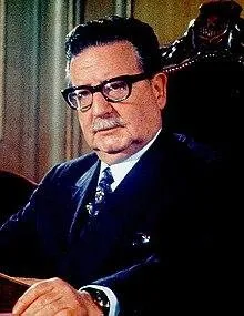 220px-Salvador_Allende_Gossens-.jpg