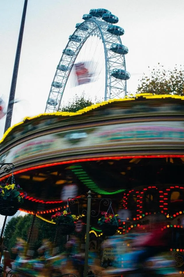 Circling Thames merry go round