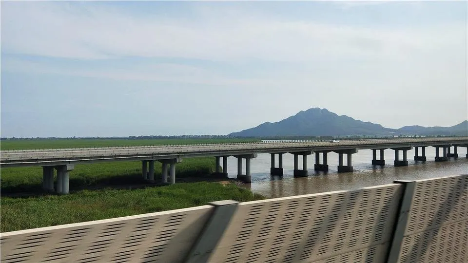 远山.jpg