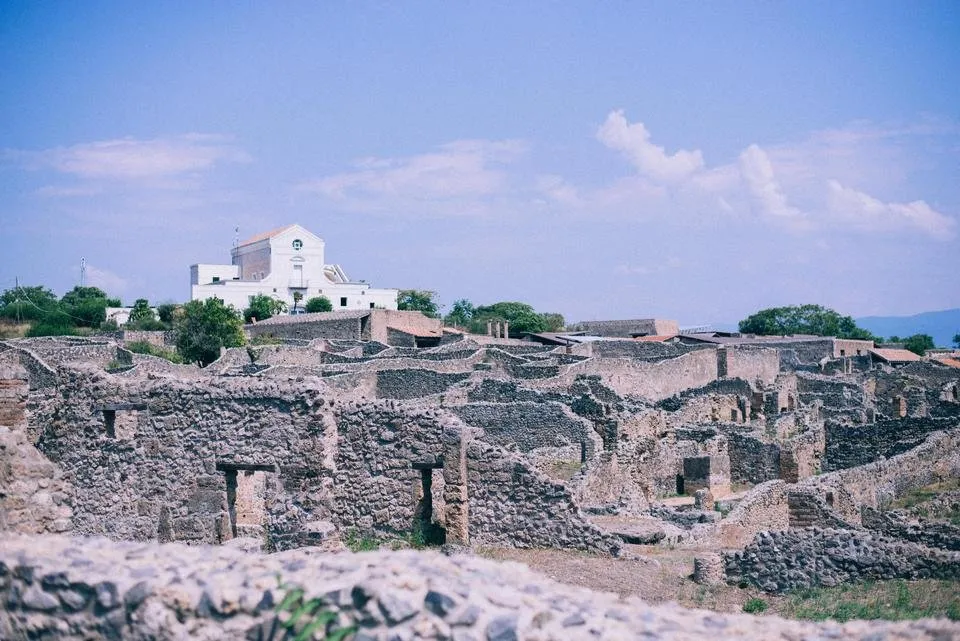Ashes of Pompeii unearthed stones