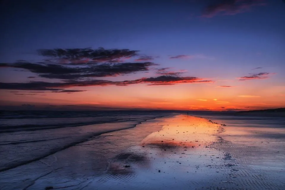 cefn siden beach - by steve j huggett (7).JPG