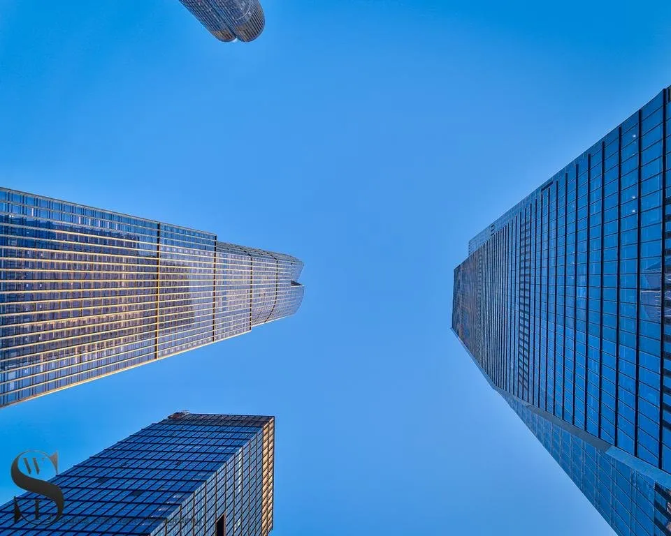 1 Looking up Hudson yard _-2.jpg