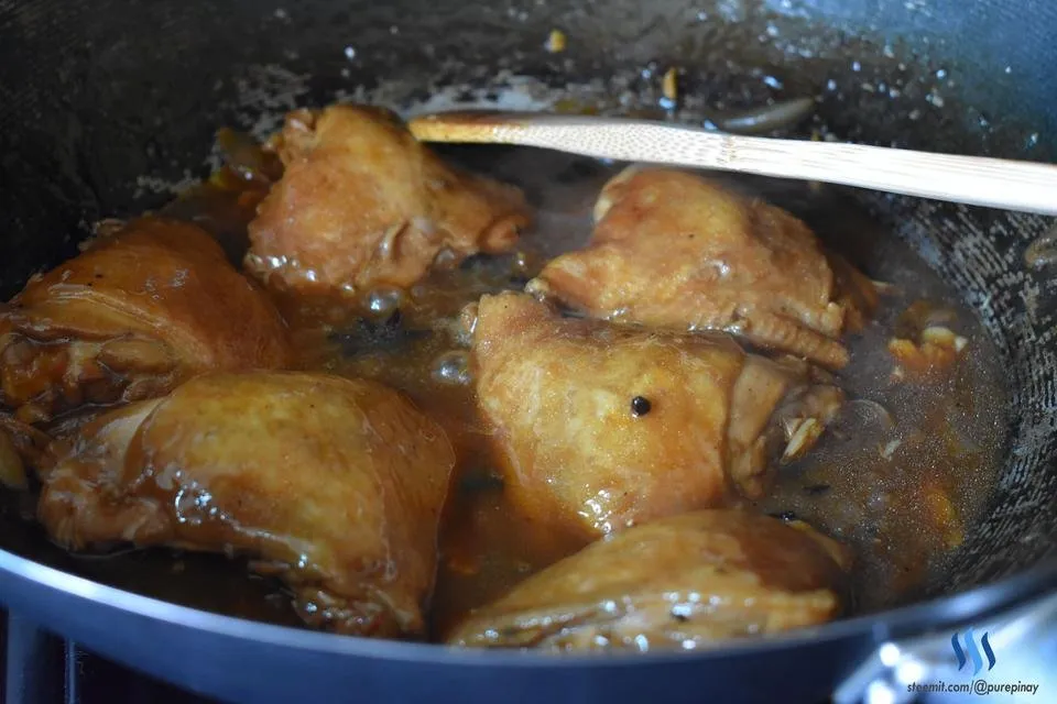 adobo in wok.jpg