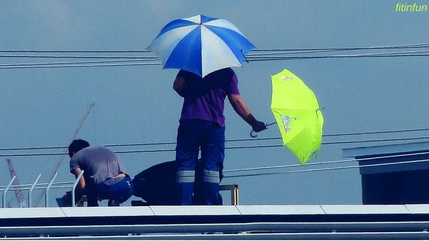 40 Road to STEEMfest Blocktrades Contest Entry 6 Business or Pleasure fitinfun Bangkok Yellow self storage MRT Sutthisan (2).jpg