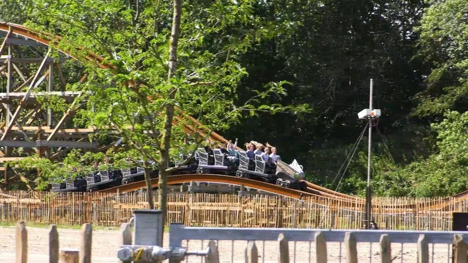 Ride Check - Untamed @ Walibi Holland - Ein Hybrides Meisterwerk (4K - 60p).mp4_snapshot_07.34_[2019.08.11_16.55.06].jpg