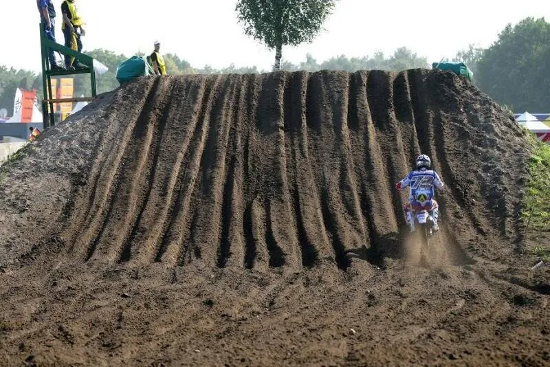 moto-ruts.jpg
