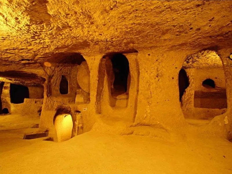 Derinkuyu_Underground_City_in_Cappadocia.jpg