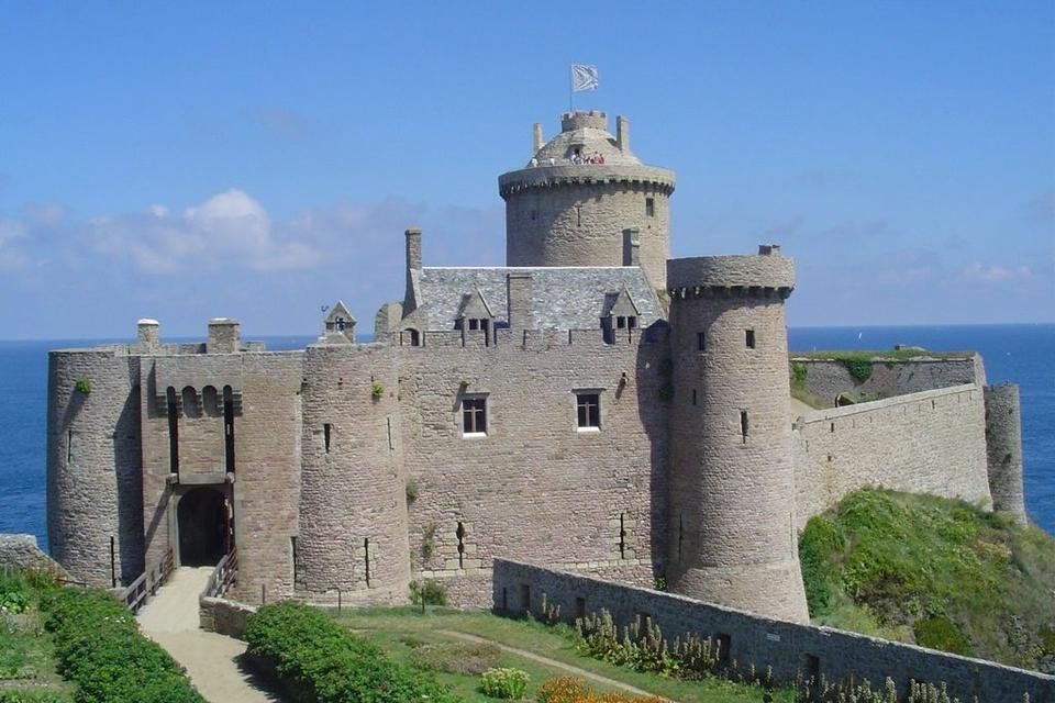 800px-Fort_la_latte02.jpg