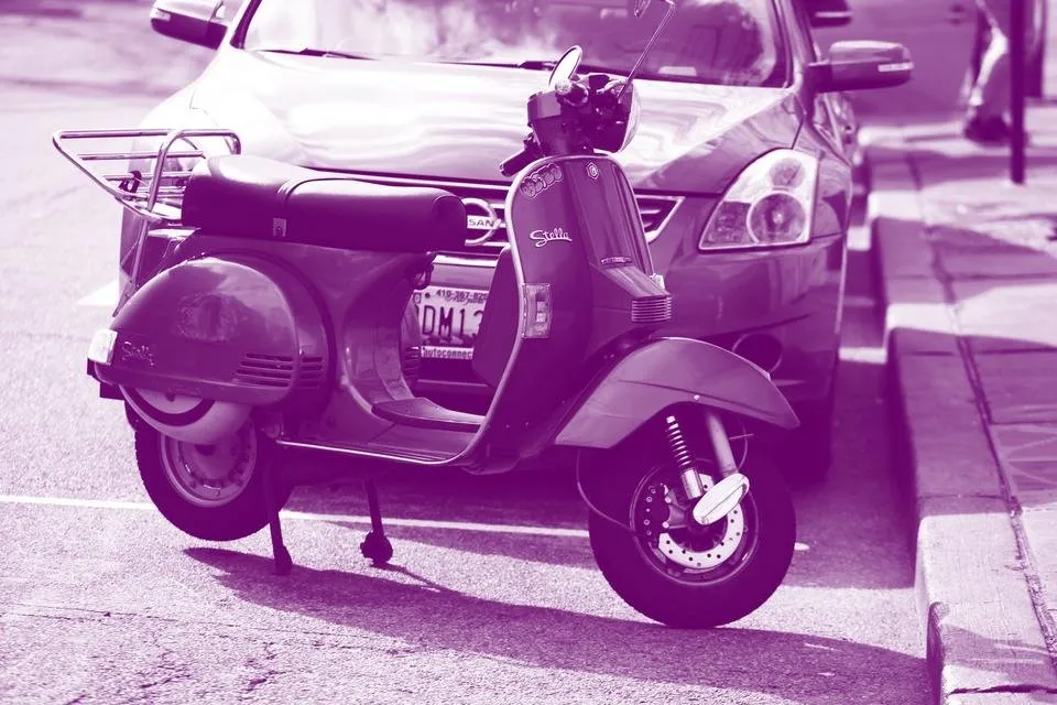 Vespa Wannabe Purp.jpg