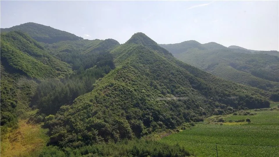 群山.jpg