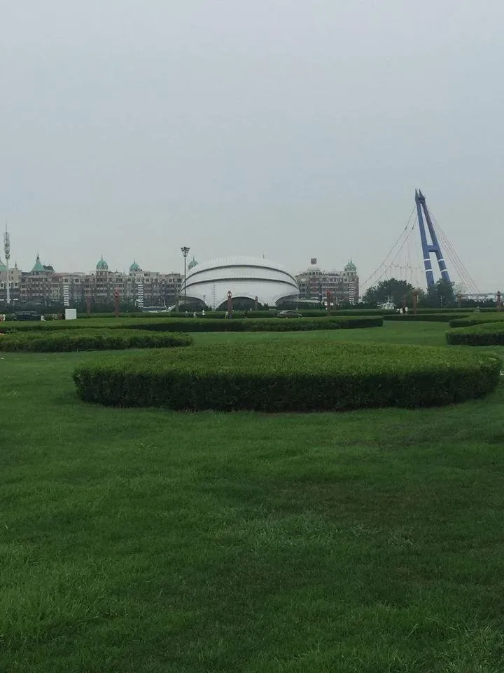 远眺贝壳馆.jpg