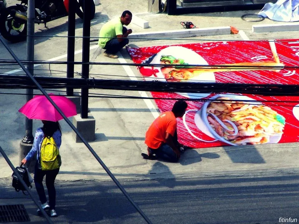 60 rts Big sign bangkok thailand monday red color challenge fitinfun.jpg