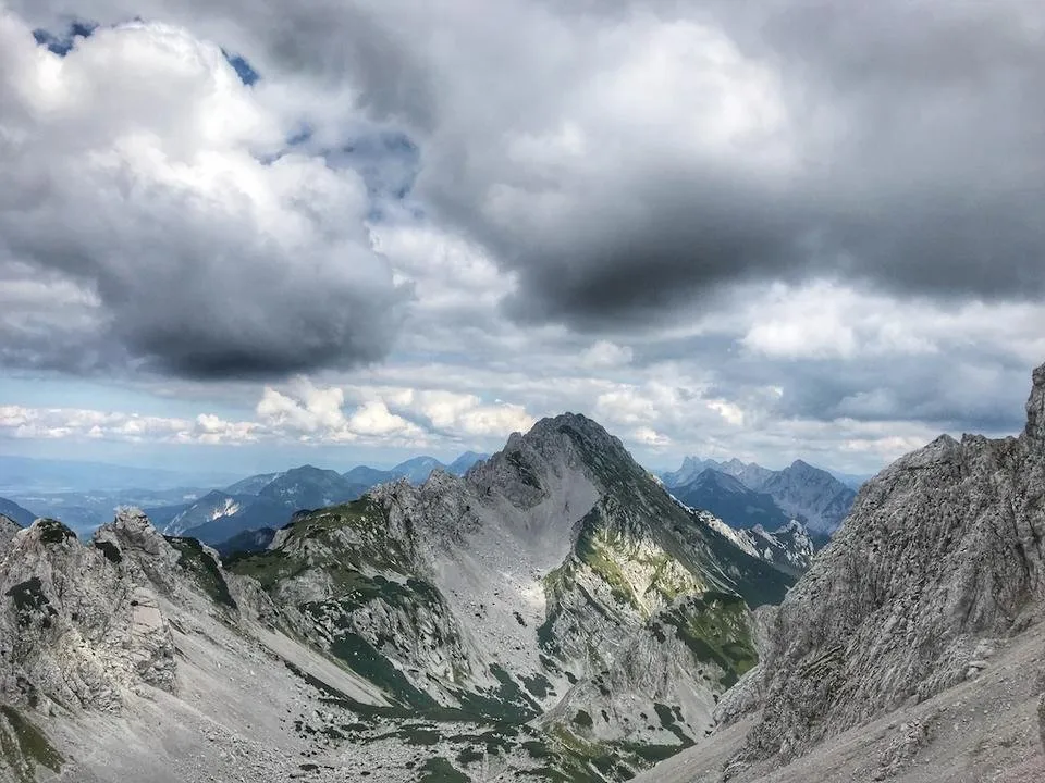 Hcohstuhl_Klettersteig_Berge.jpg