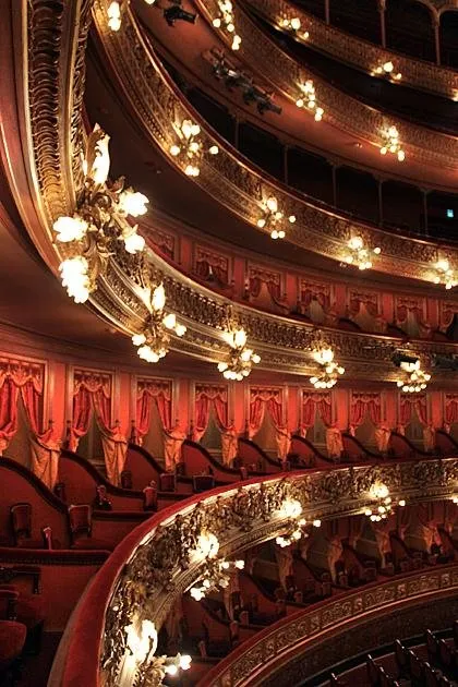 Inside-Teatro-Colon.jpg