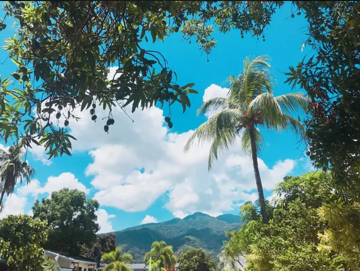 Larecio lakeside resort &spa.png