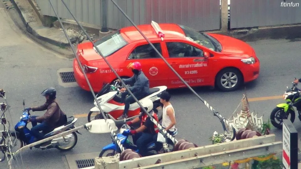 30 Road to STEEMfest Blocktrades Contest Entry 6 Business or Pleasure Bangkok Orange Taxi fitinfun.jpg