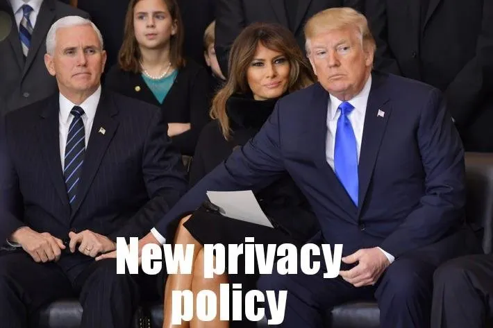 Donald Trump Touching Mike Pences Knee 25052018063713.jpg