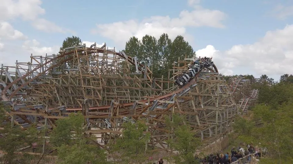 Ride Check - Untamed @ Walibi Holland - Ein Hybrides Meisterwerk (4K - 60p).mp4_snapshot_10.18_[2019.08.11_16.51.26].jpg