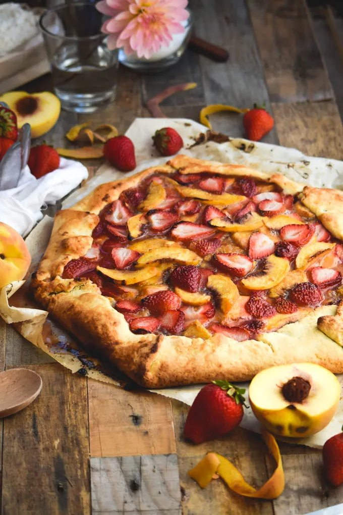 Simple Strawberry Peach Galette (2).jpg