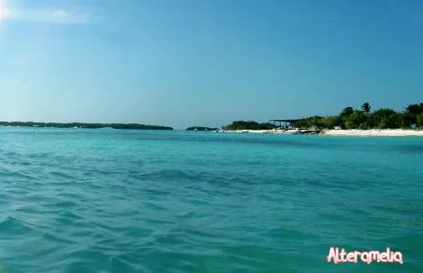 playa los roques 4.jpg