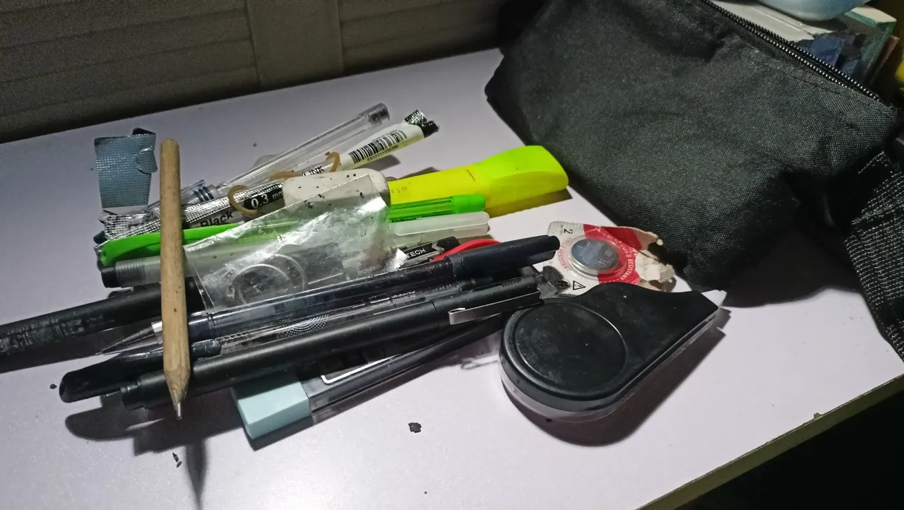 MESSY PENCIL CASE.jpg