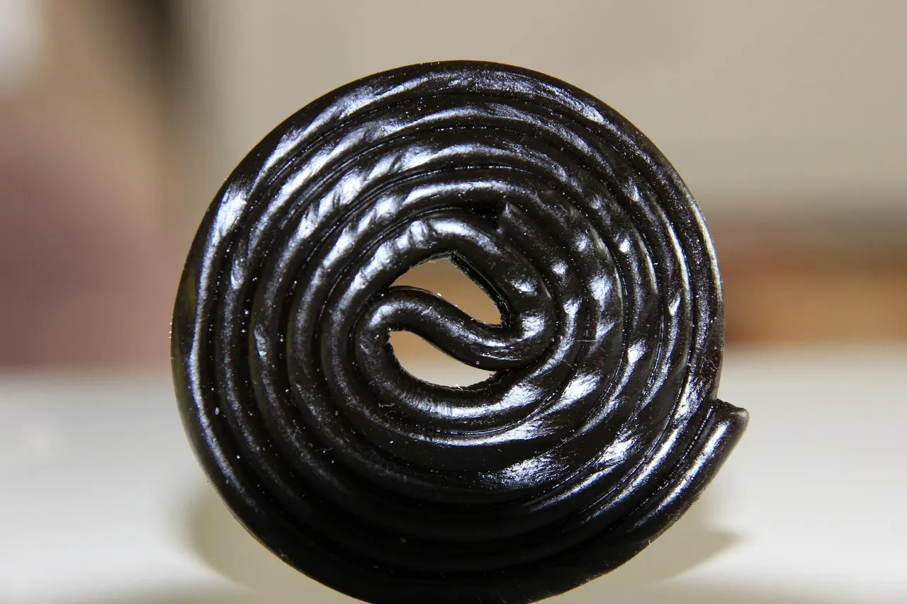 licorice-snail-398622_1920.jpg