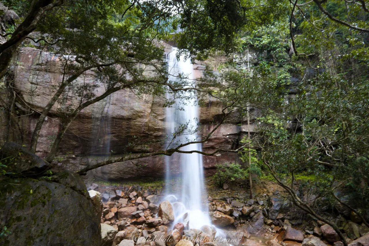 This is the waterfall in the first level.