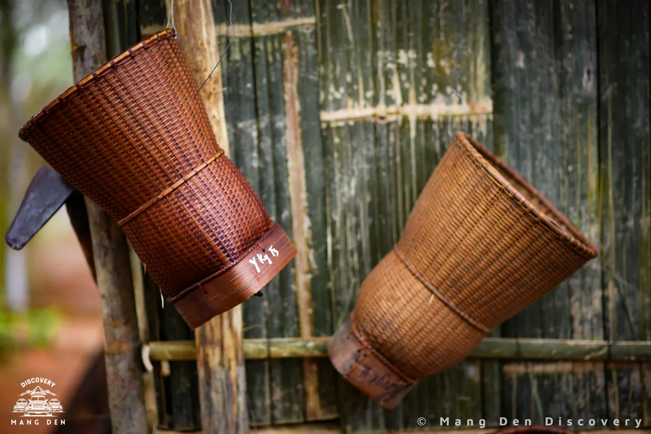 The sling baskets are made from bamboo to carry things when they go to the fields or the forest.