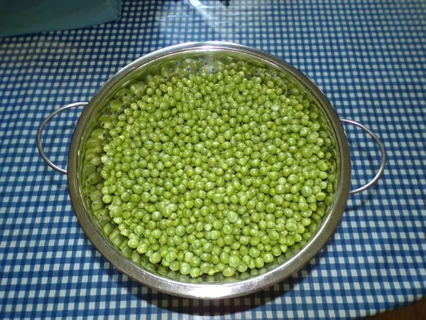 Green peas - shelled crop July 2024.jpg