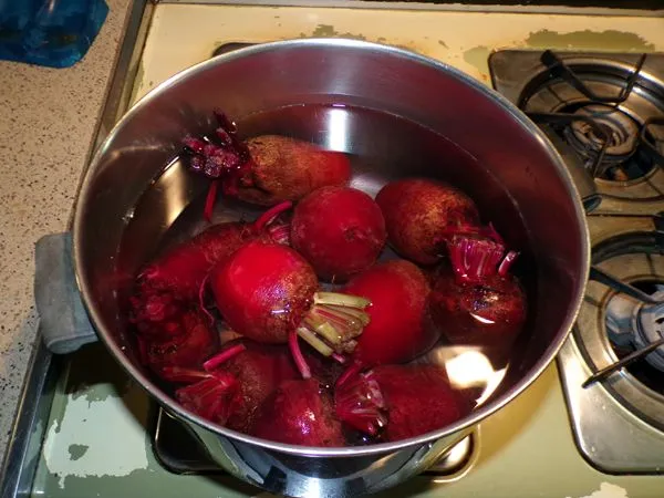 Beets - pot of little ones crop July 2024.jpg