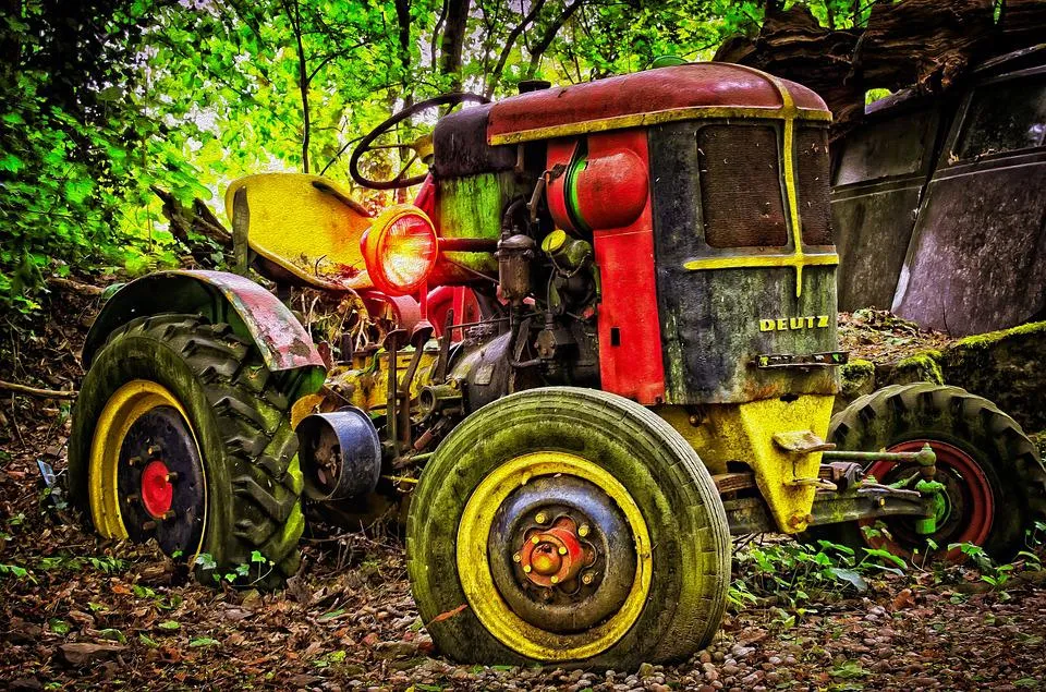 tractor-3375224_960_720 Trecker.jpg