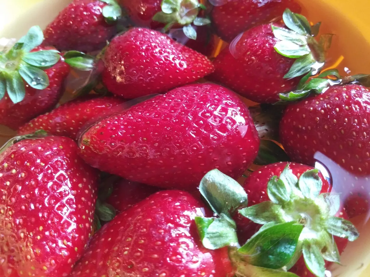 strawberries wet closeup.jpg