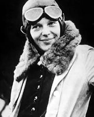 amelia earhart.jpg