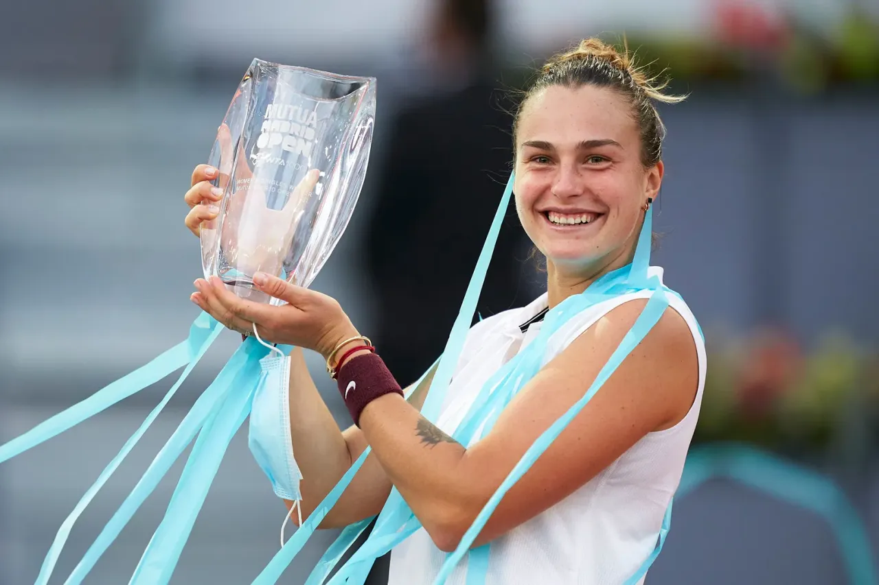 Sabalenka-F-trophy.webp