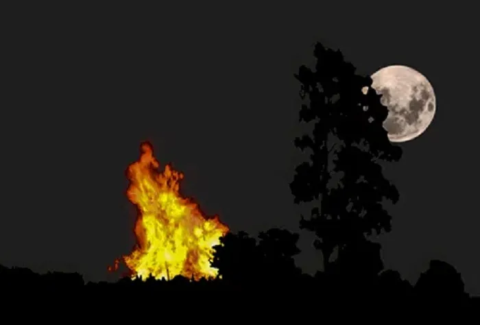 La luna y las fogatas.jpg