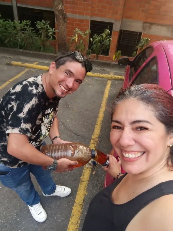 Un día de auxilio, la importancia de tener gasolina de reserva  y contar con una mano amiga. [Esp-Eng]
