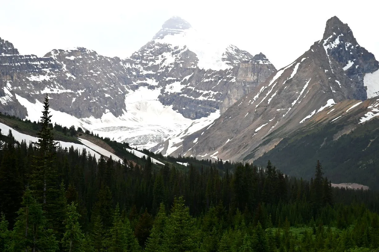 columbia icefield (7).jpg