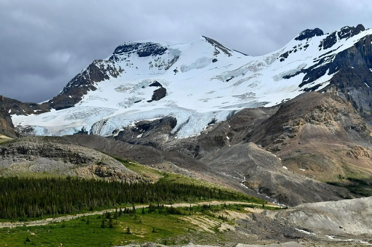 columbia icefield (11).jpg