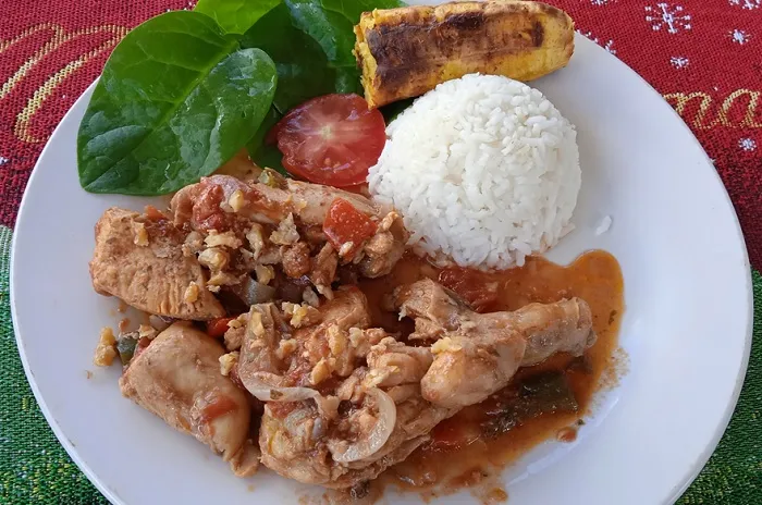 Pollo Guisado con nueces al final .jpg