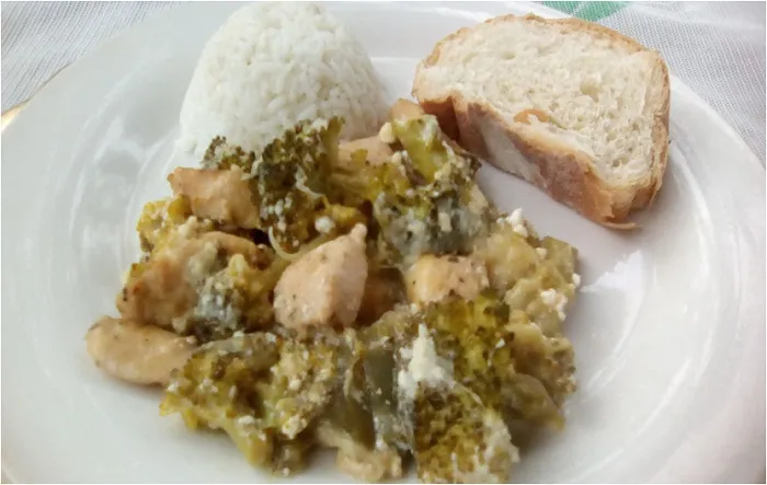 pollo brocoli y ricota al final .jpg
