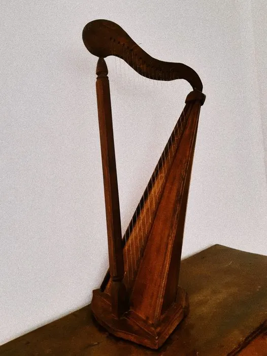 paoay harp.jpg