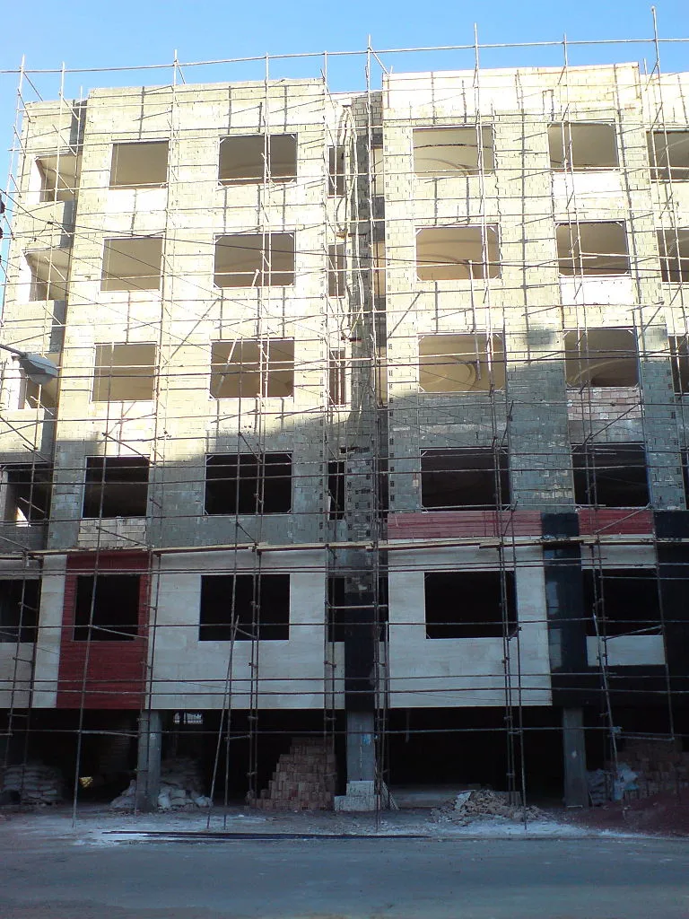 768px-5_floor_-_Residental_building_under_construction_-_Nishapur_2.jpg