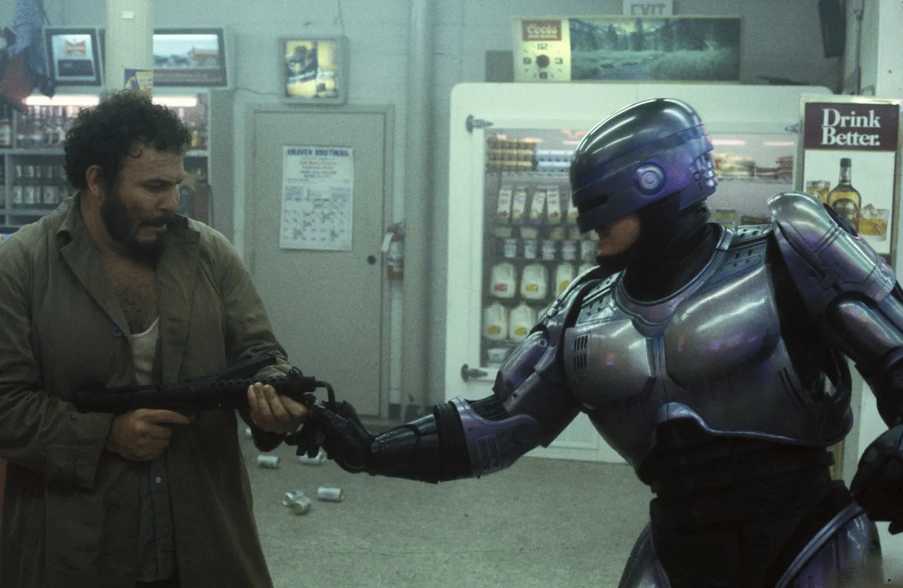 1557513217_RoboCop.jpg