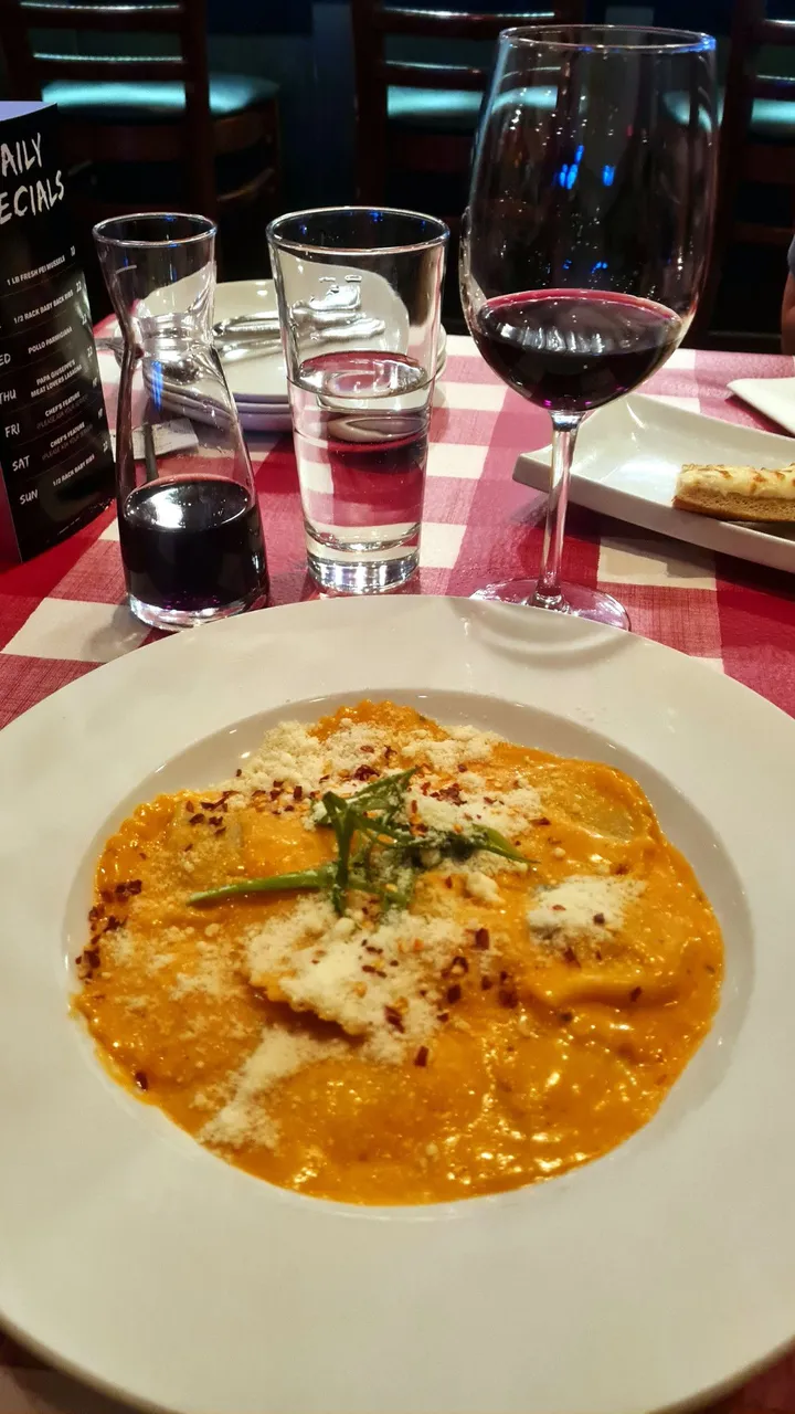 17 Cafe Amore Lobster Ravioli.jpg
