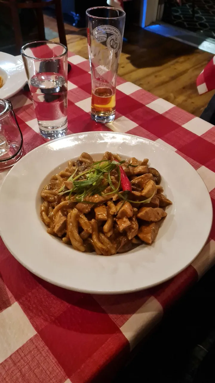 16 Cafe Amore Chicken _ Pasta.jpg