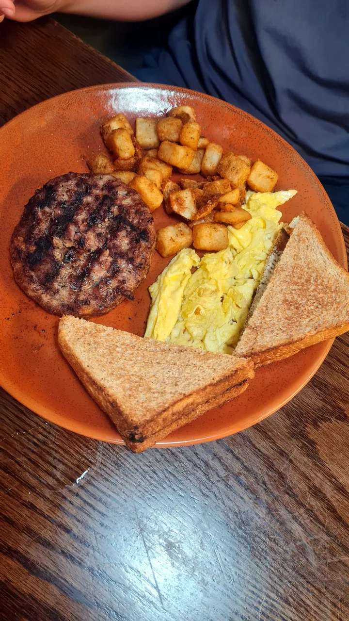 06a Breakfast.jpg